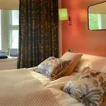 Aateli Lakeside 4* 沃卡蒂