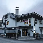 酒店 Aateli Lakeside 4*