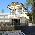 Aateli Lakeside 酒店