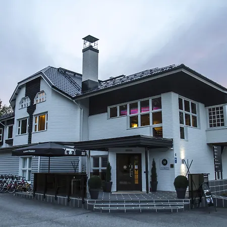 فندق Aateli Lakeside 4*