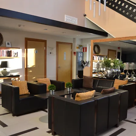 Aateli Lakeside فندق فُوَكاتي