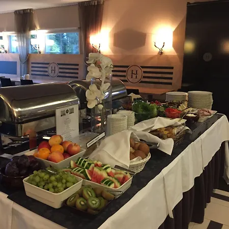 Hotel Aateli Lakeside 4*