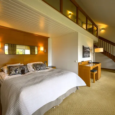 Aateli Lakeside Hotel 4*