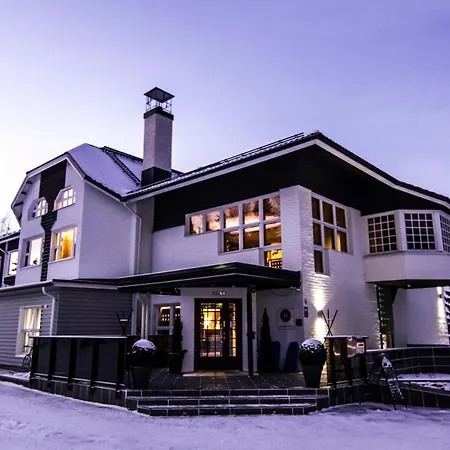 Aateli Lakeside 4*