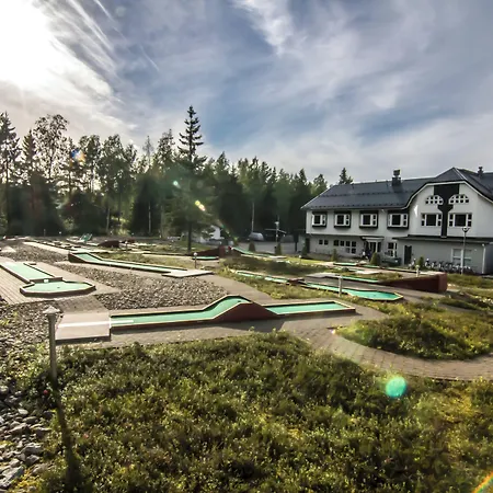 Aateli Lakeside 4*