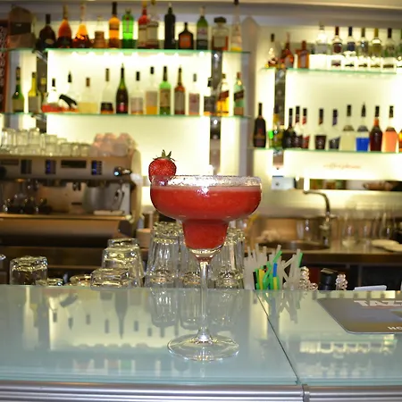 维卡提酒店 4*