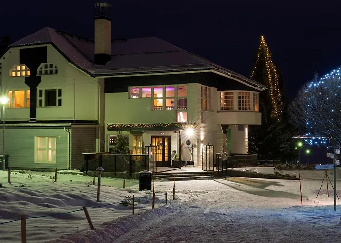 Hotelli Aateli Lakeside 4*