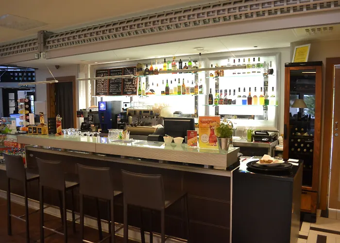 Hotelli Aateli Lakeside