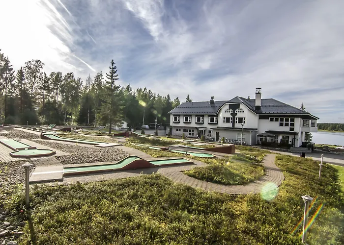 Hotelli Aateli Lakeside 4*